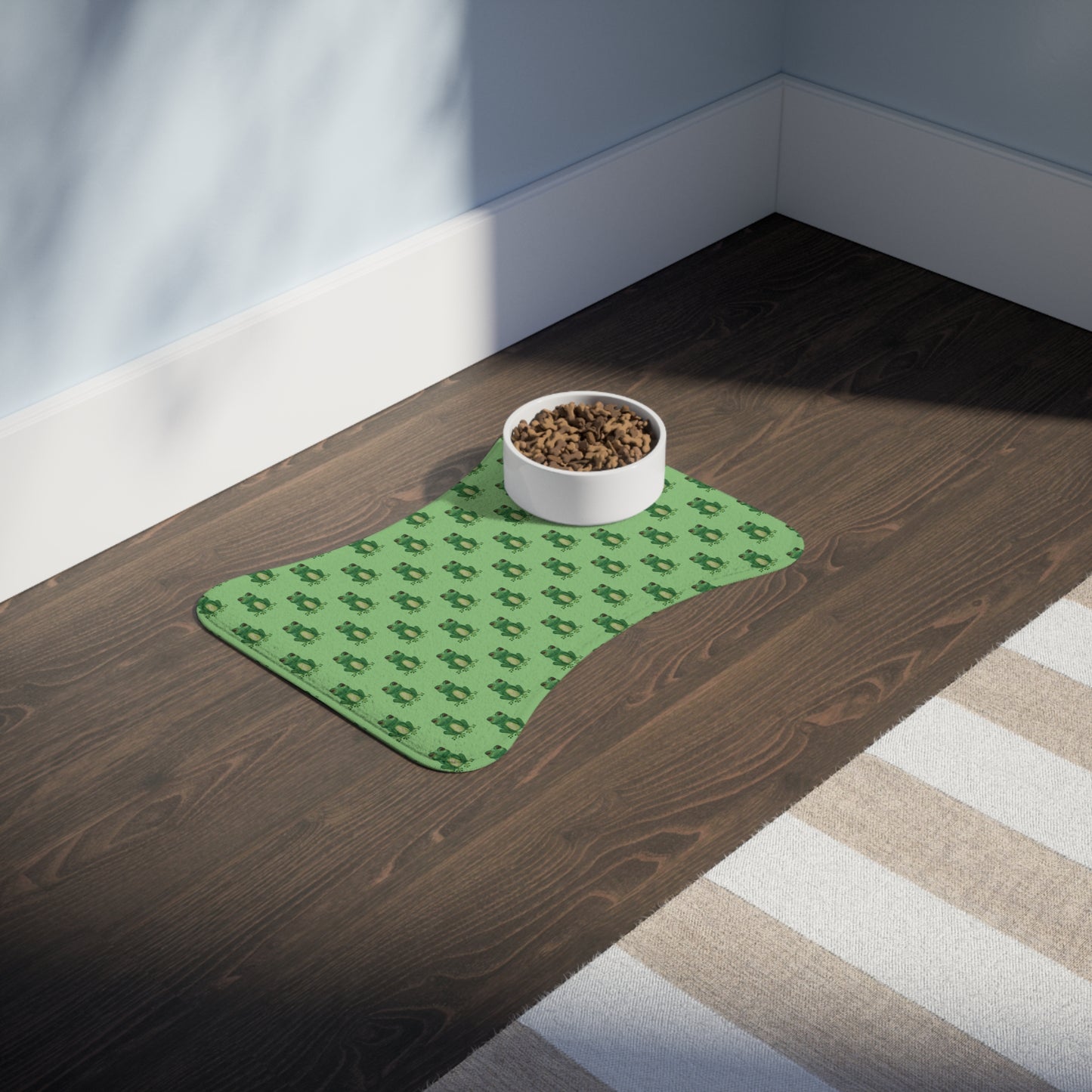 Green Frog Pet Feeding Mat — Non-Slip Dog & Cat Bowl Placemat