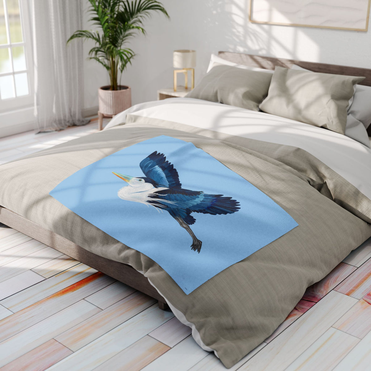 Blue Heron Fleece Blanket — Coastal Bird Throw for Home & Gifting